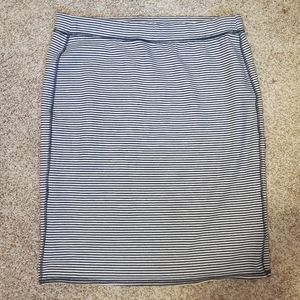 😎 Blue and White Striped Pencil Skirt - Old Navy